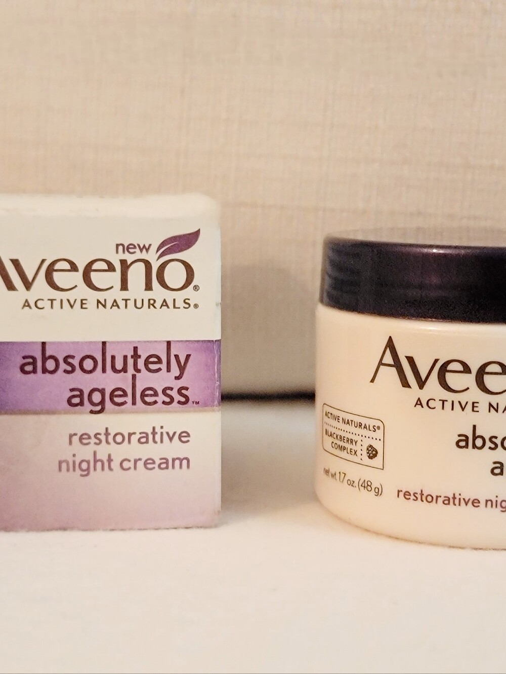 AVEENO Absolutely Ageless Restorative Night Cream Blackberry Complex 1.7 oz.